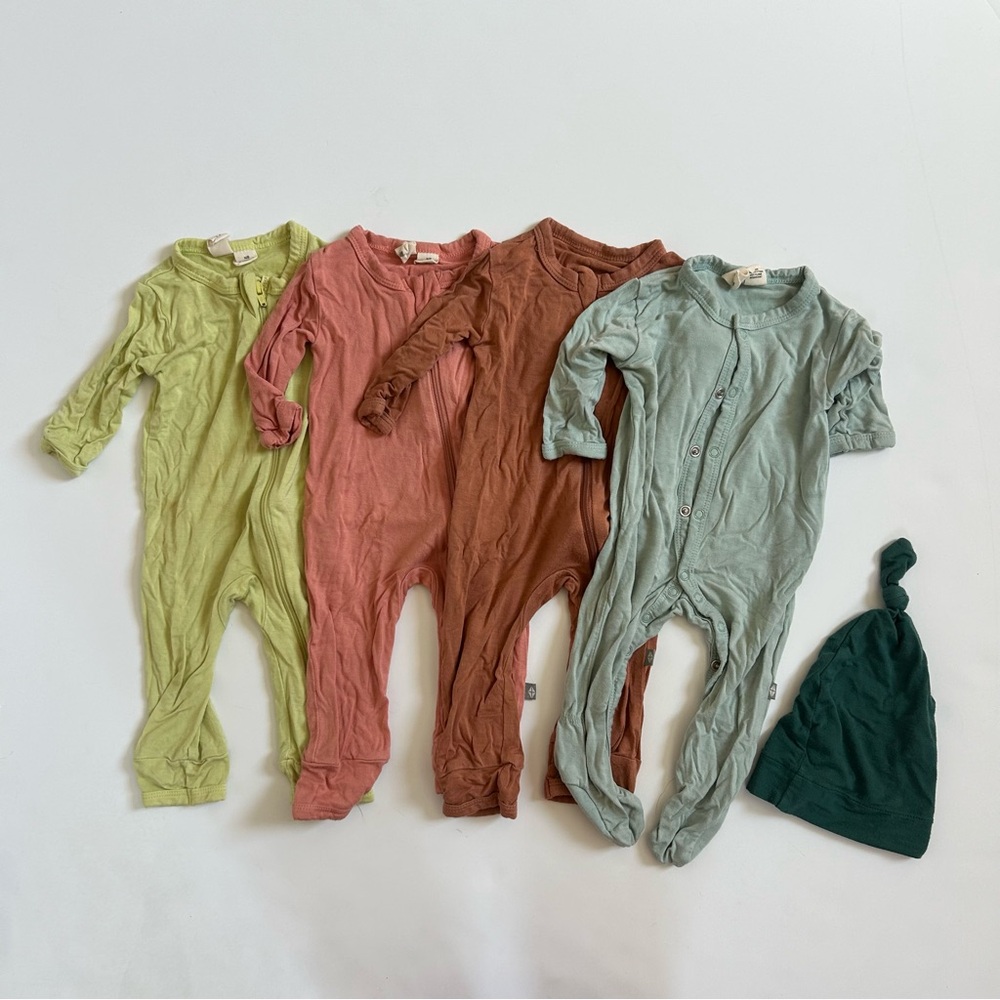 Bundle of Kyte Baby Newborn Bamboo Rayon Rompers + Knotted Hat